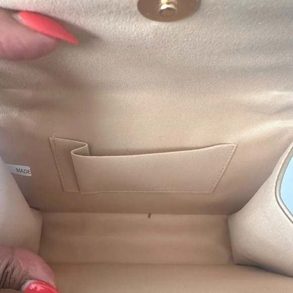 Chevron Straw Wooden Pearl Handle Purse - Picture 6 of 8